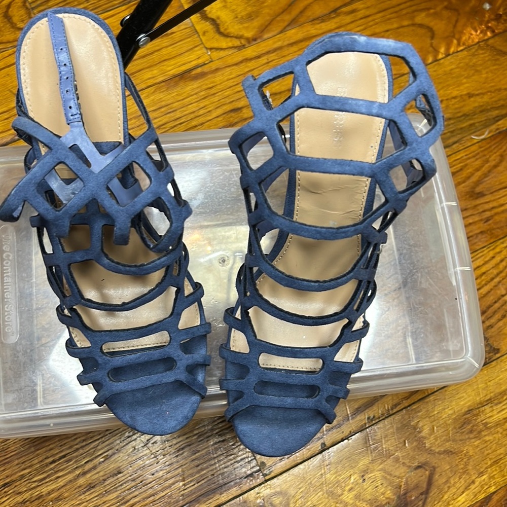 Express heels